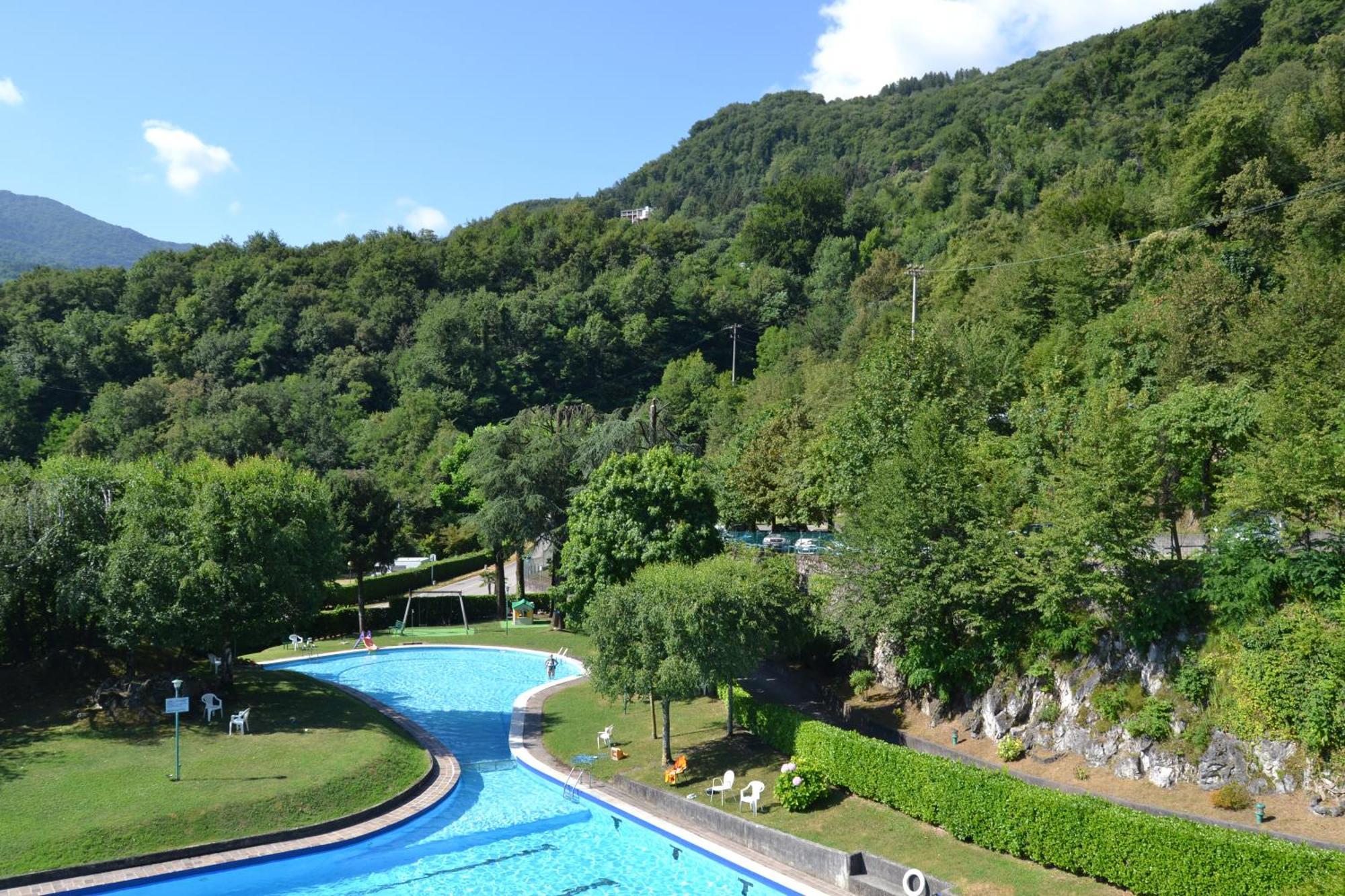 Appartamenti Lago Di Como Valbrona Luaran gambar